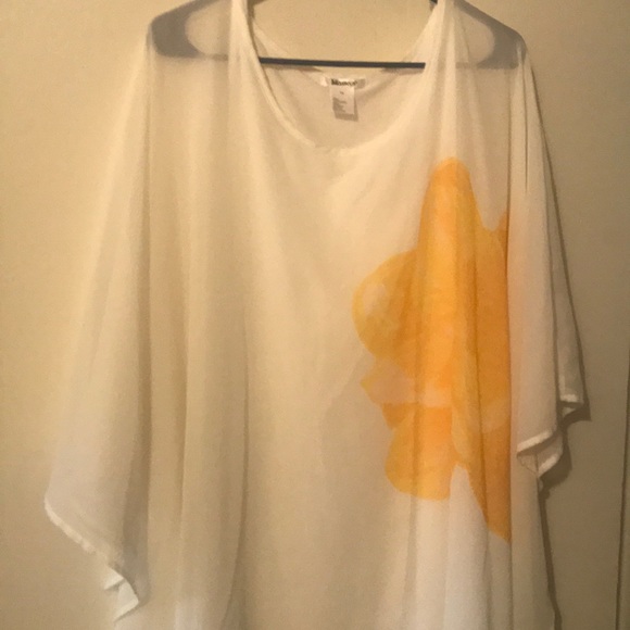 Flowing Sheer Top - Picture 1 of 4